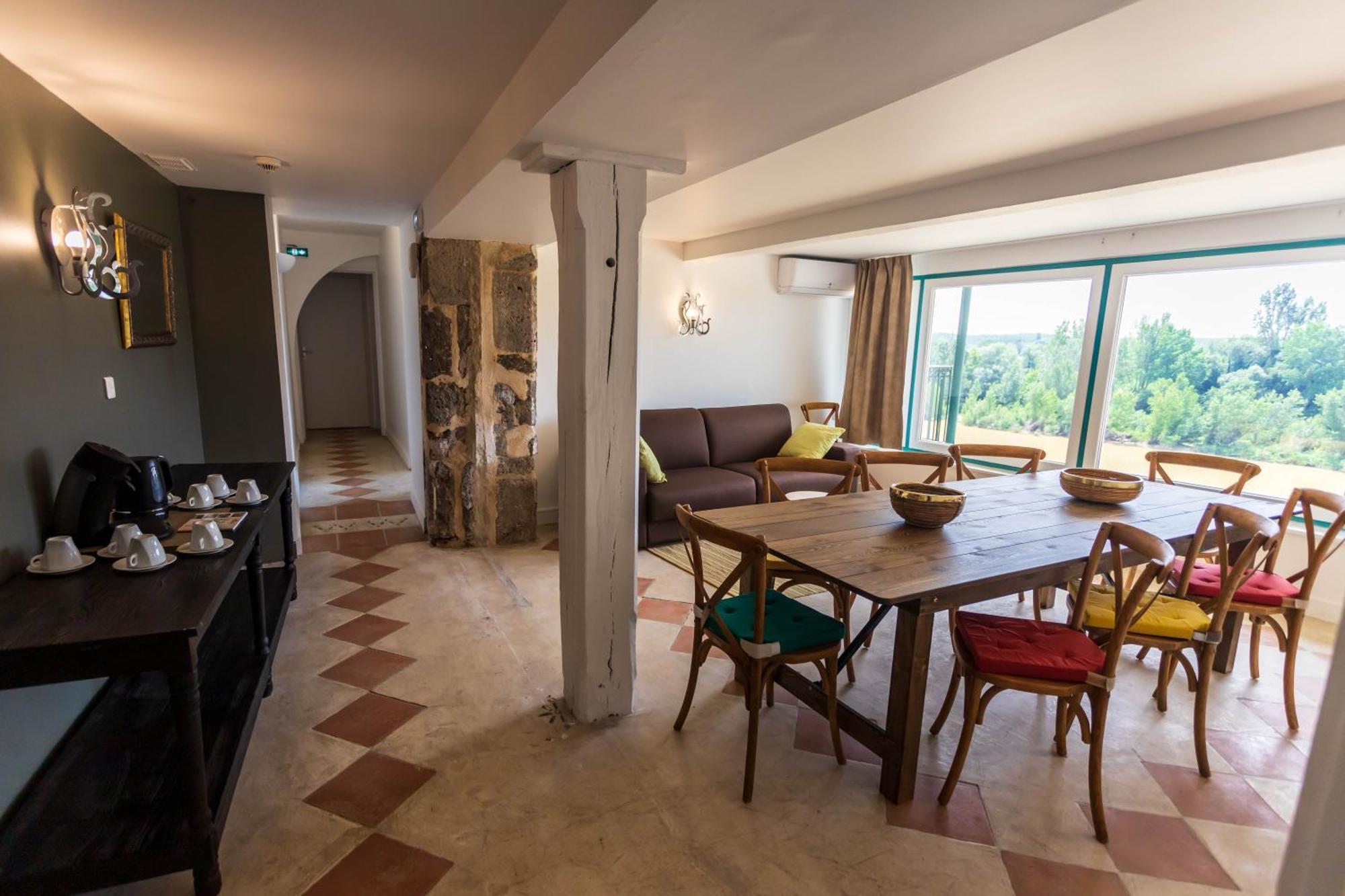 Hotel Restaurant Cote Garonne Le Balcon Des Dames - Tonneins Fauillet Marmande - Vue Panoramique Bord De Garonne Chambres Climatisees エクステリア 写真