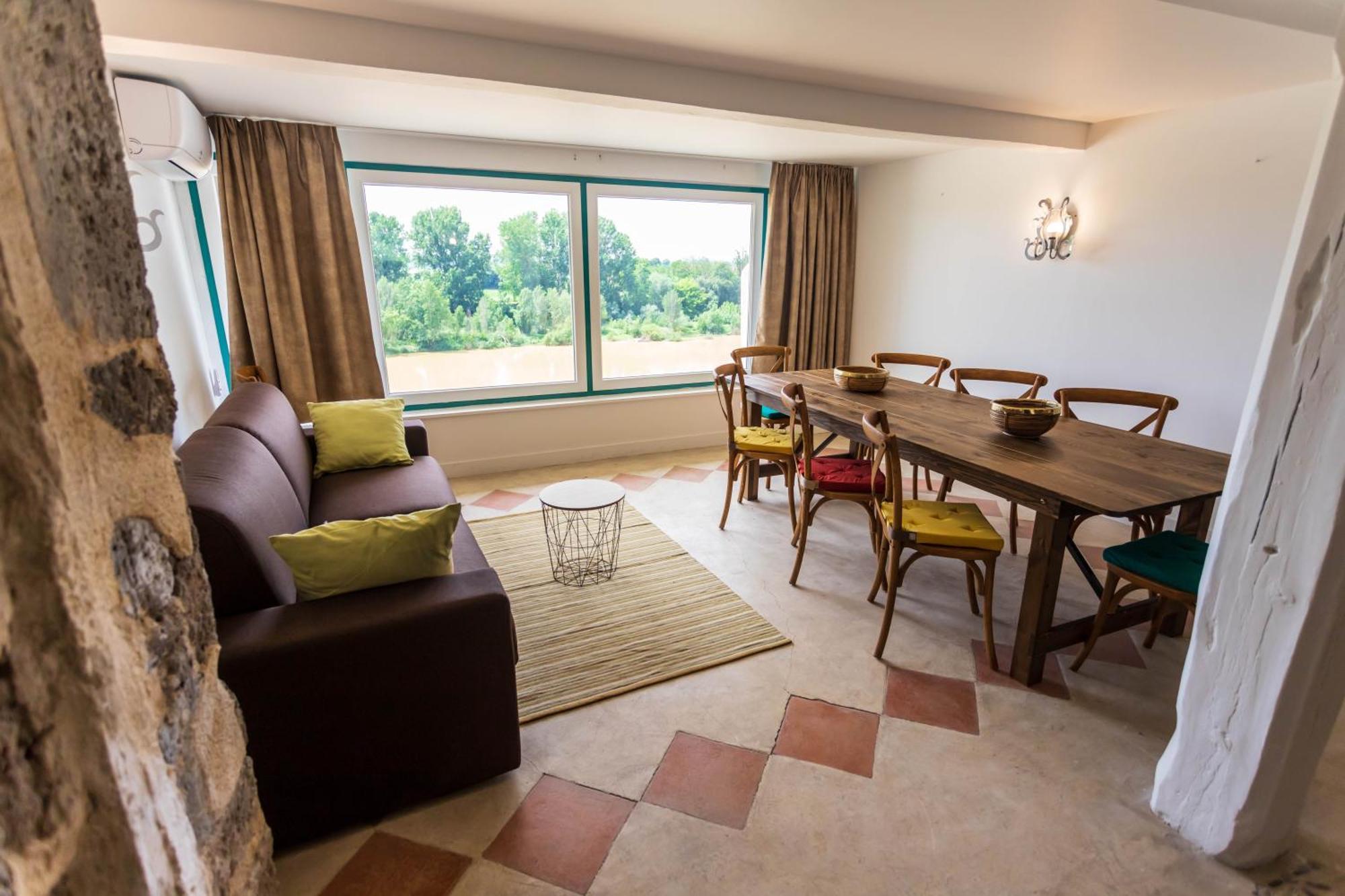 Hotel Restaurant Cote Garonne Le Balcon Des Dames - Tonneins Fauillet Marmande - Vue Panoramique Bord De Garonne Chambres Climatisees エクステリア 写真