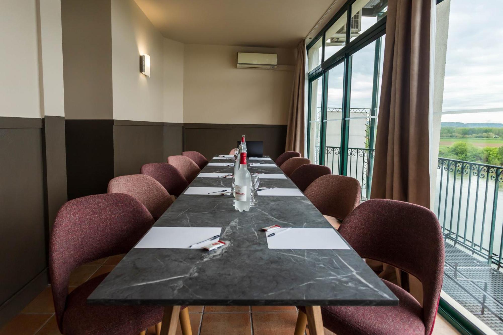 Hotel Restaurant Cote Garonne Le Balcon Des Dames - Tonneins Fauillet Marmande - Vue Panoramique Bord De Garonne Chambres Climatisees エクステリア 写真